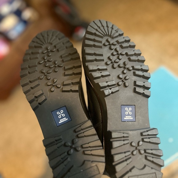 Black Leather Chelsea Boots - Picture 3 of 11